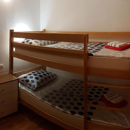 Apartman Vojaline Milna  Bagian luar foto