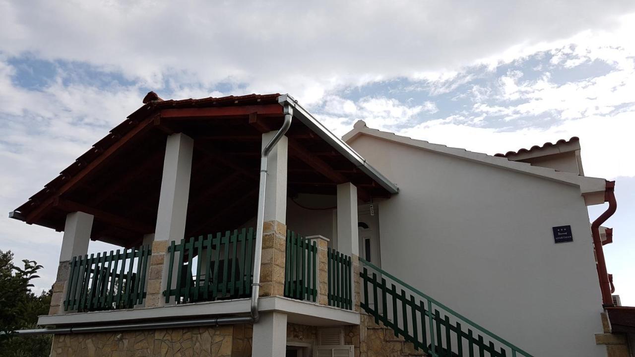 Apartman Vojaline Milna  Bagian luar foto