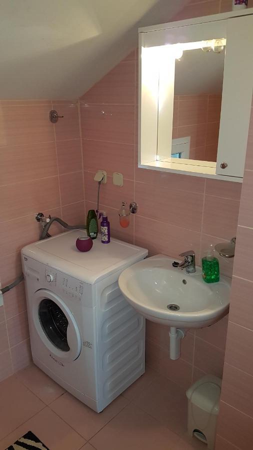Apartman Vojaline Milna  Bagian luar foto