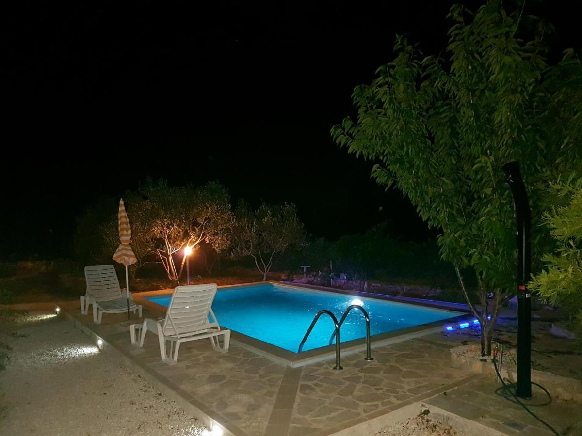 Apartman Vojaline Milna  Bagian luar foto