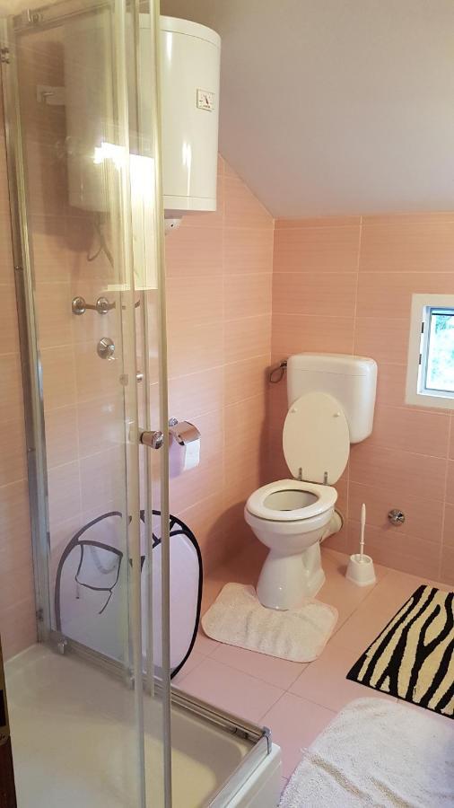 Apartman Vojaline Milna  Bagian luar foto