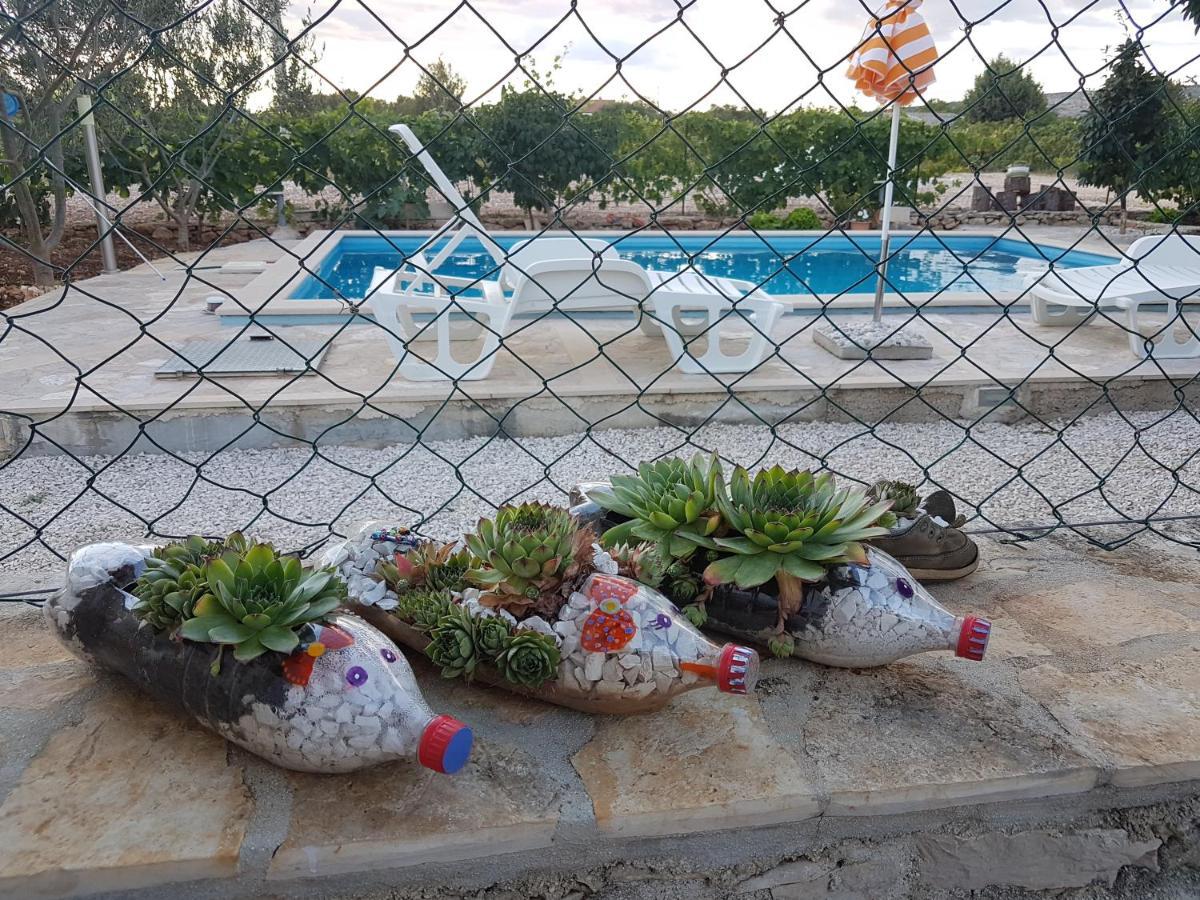 Apartman Vojaline Milna  Bagian luar foto